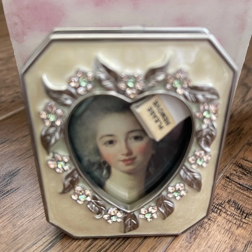 JAY STRONGWATER Duchess Heart Frame Cammy Crystal Pearl pristine condition. - Picture 11 of 13